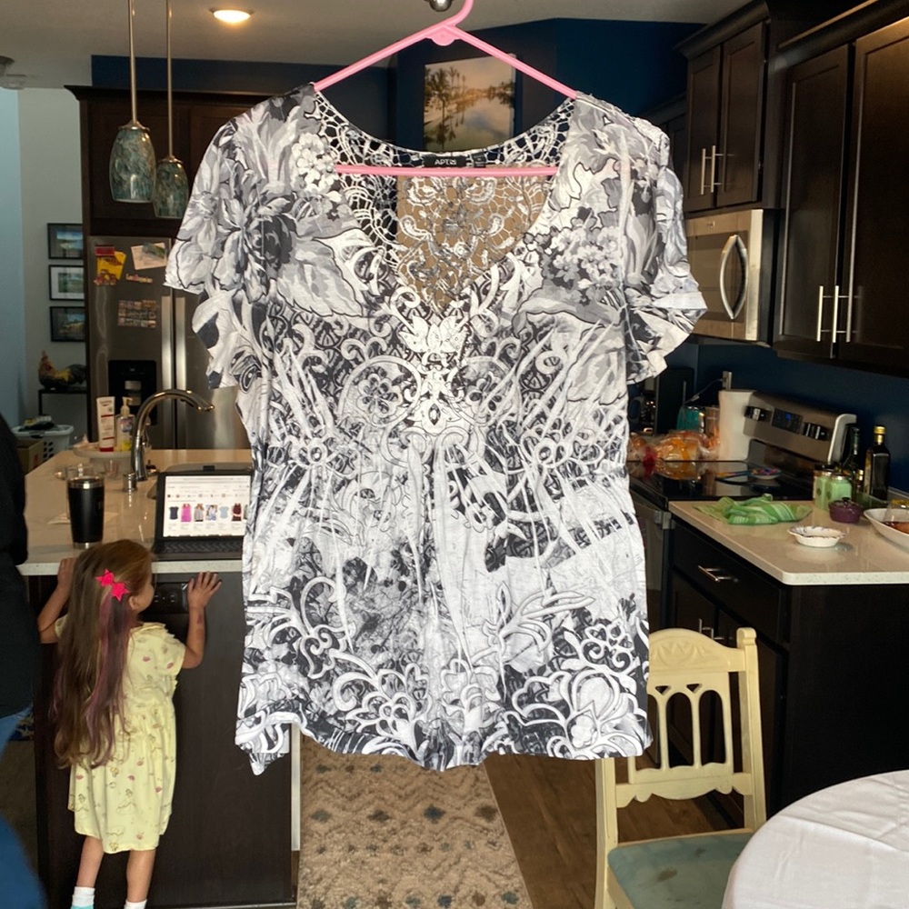 Women’s t shirt size 1X